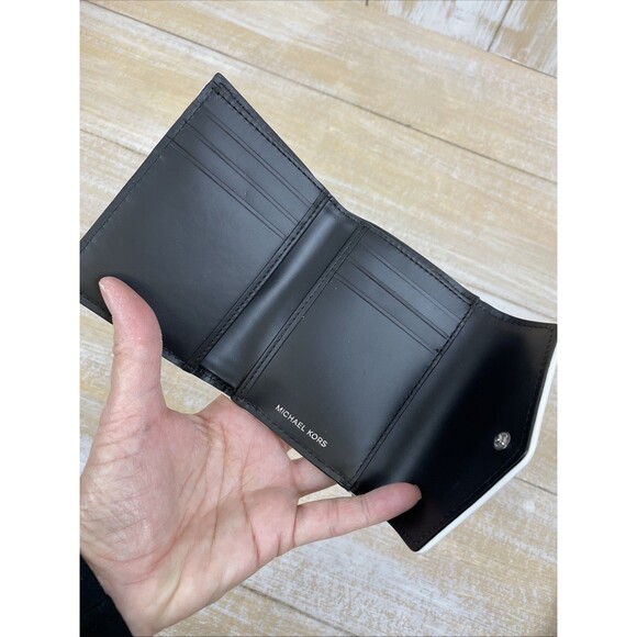 Michael Kors Women's Black & White Striped Leather Envelope Wallet *New w/o Box - Picture 5 of 10